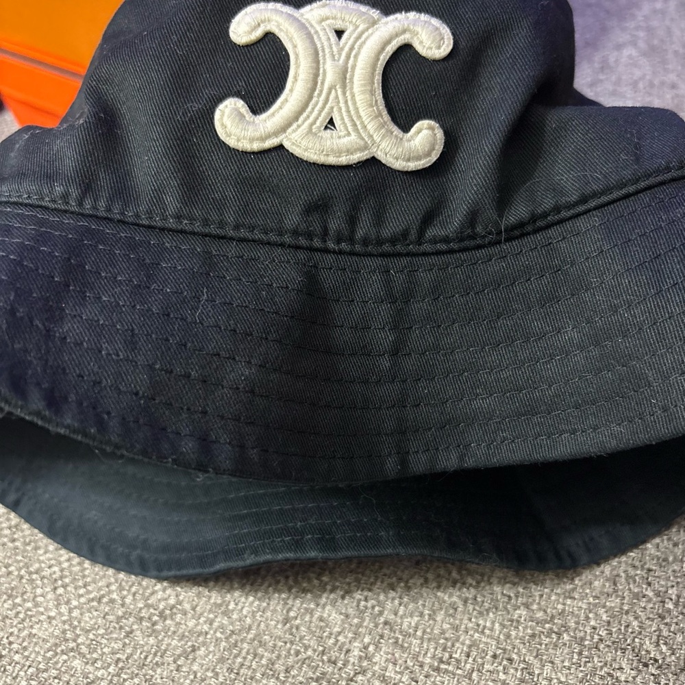 Celine black Hat with White BOB WITH TRIOMPHE PATCH IN COTTON GABARDINE - Picture 6 of 12